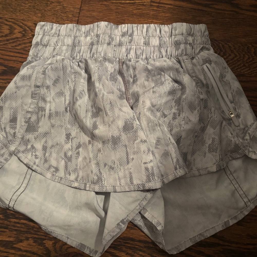 Lulu shorts